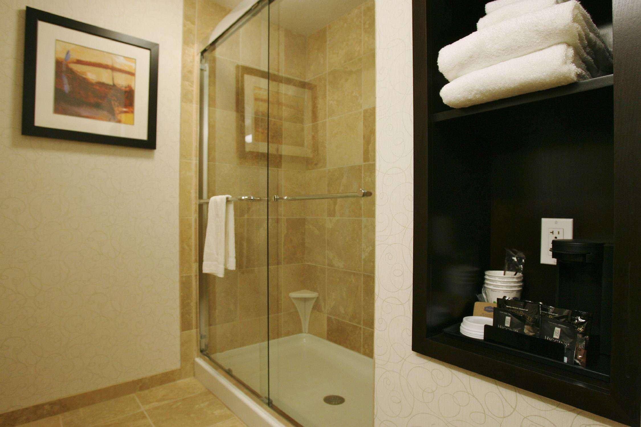 Hampton Inn & Suites Red Deer Penhold Quarto foto
