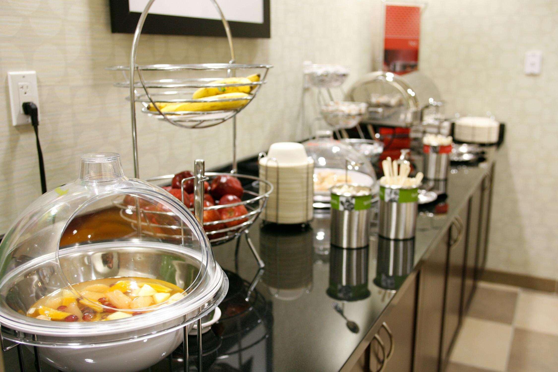 Hampton Inn & Suites Red Deer Penhold Restaurante foto